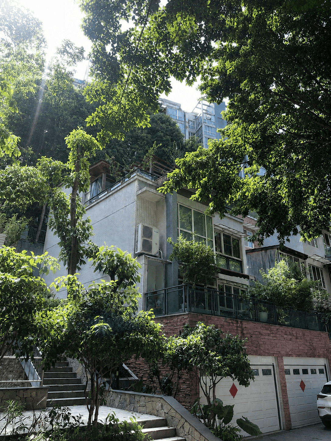 驻马店岛居岁月从容升级：小小岛老别墅加装蒂升悦行款电梯